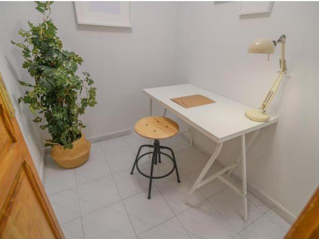 PISO 2 HABITACIONES ZONA CIUTAT VELLA