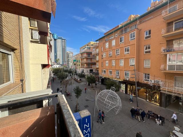 piso 3 dormitorios, dos baños, calle gambo