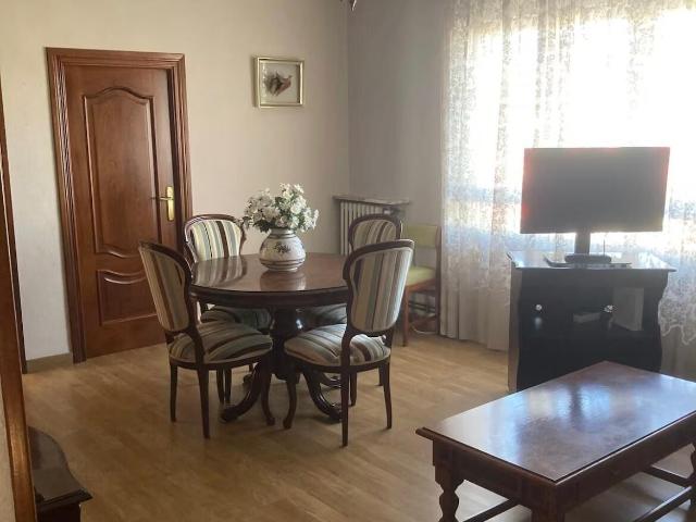 PISO 3 HABITACIONES AVD PALENCIA