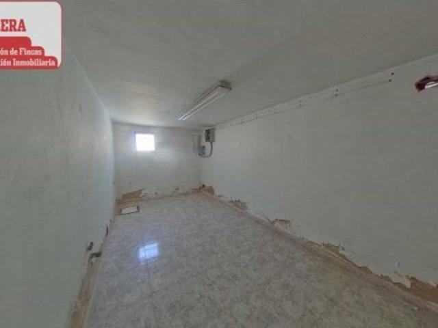 Piso 94m2, ascensor, piscina y jardín