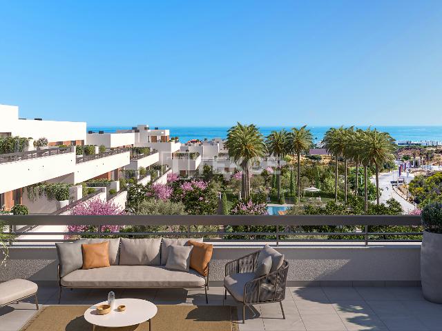 Pisos con Amplias Terrazas y Espectaculares Vistas en Estepona