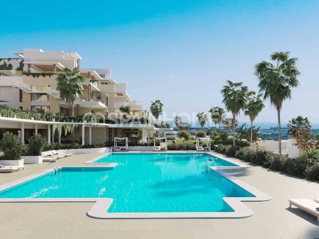 Pisos con Vistas al Mar cerca de la Playa y el Golf en Estepona