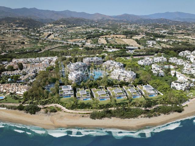 Pisos en un Complejo con Piscina en Estepona Málaga