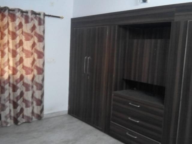 Pitampura 4 Bedroom 150 Sq. Yd. Builder Floor in Pitampura Delhi Listing ID: #9590