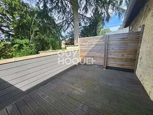 Pithiviers 45300 Location appartement 2 pièces t2 au dernier étage terrasse