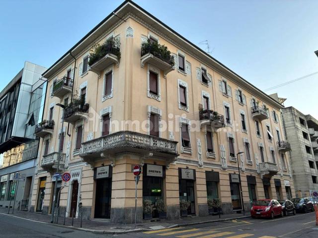 Più di tre posti letto in multipla corso Vittoria 3, Novara
