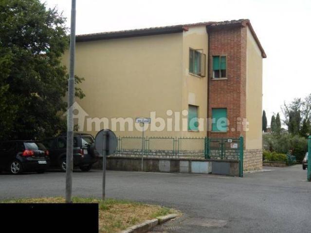 Più di tre posti letto in multipla via del Colle 88, Siena