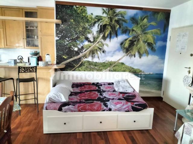 Più di tre posti letto in multipla via Giorgio Pullè 11, Padova