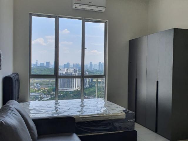 Pixel Permaisuri premium fully furnished Master bedroom next to LRT