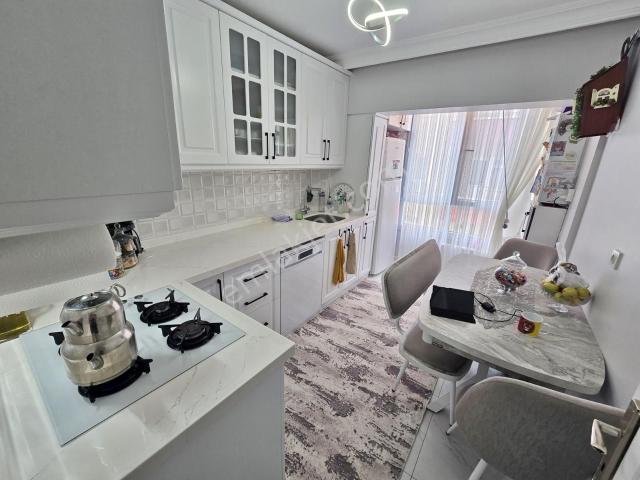 Piyade'de Ara Katta 3+1 Kök Tapu Ful Yapılı Ön Cephe Daire