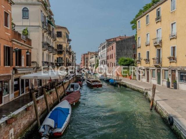 Pizzeria in vendita a Venezia
