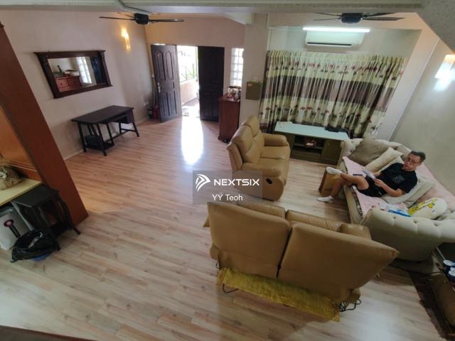 PJ 1st Sky Infinity Pool, Walking Distance To Lembah Subang LRT Station, Easy access LDP, Federal Highway, NKVE. Paradigm Mall are nearby