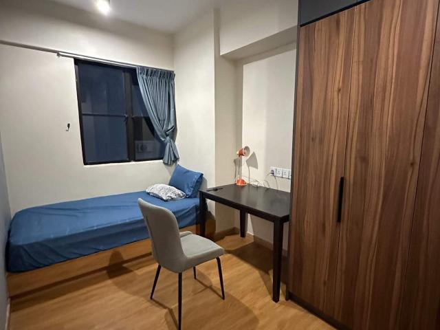 PJ Seksyen 16, Middle Room for Rent