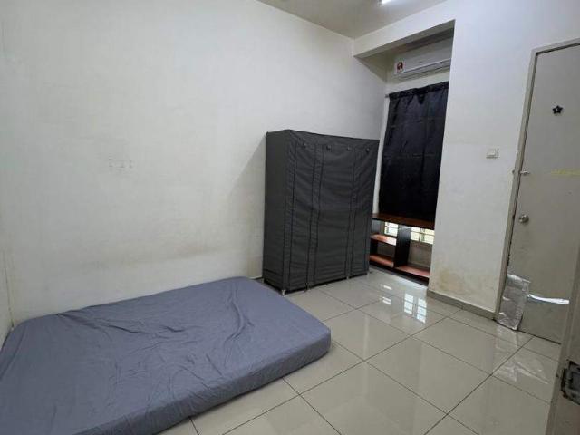 PJ SS1 Middle Room Landed house for Rent