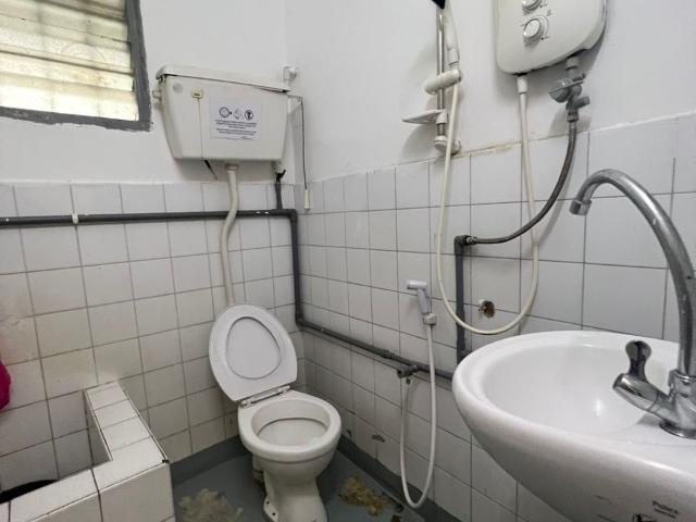 PJ SS2 Aircond Room✨ With Fully Furnished, Free WiFi and Clean Environment