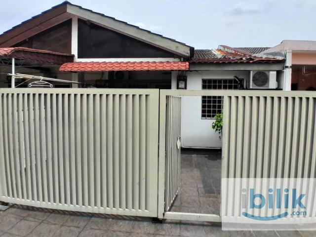 [PJS 7 Landed] Single Bed Type Master Room with Toilet Rent Near Taylor University, Sunway Pyramid