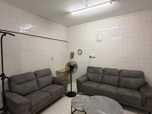 PJS 7 Only Chinese Low Density Middle Room Non Partition