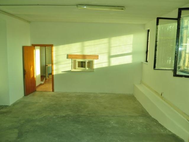 pomezia magazzino