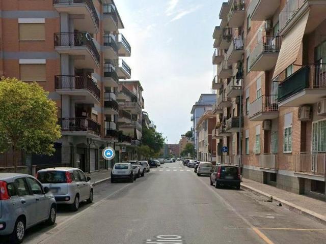 Pomezia monolocale arredato