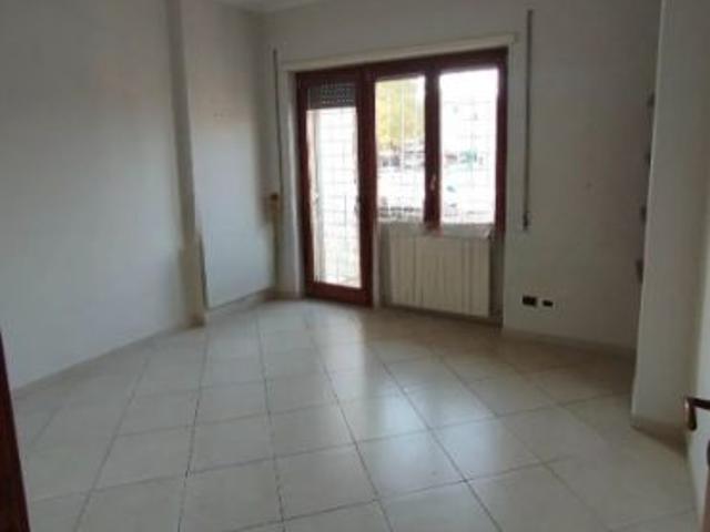 POMEZIA APPARTAMENTO CON BALCONE