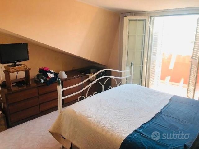 POMEZIA BILOCALE ARREDATO Con BALCONE