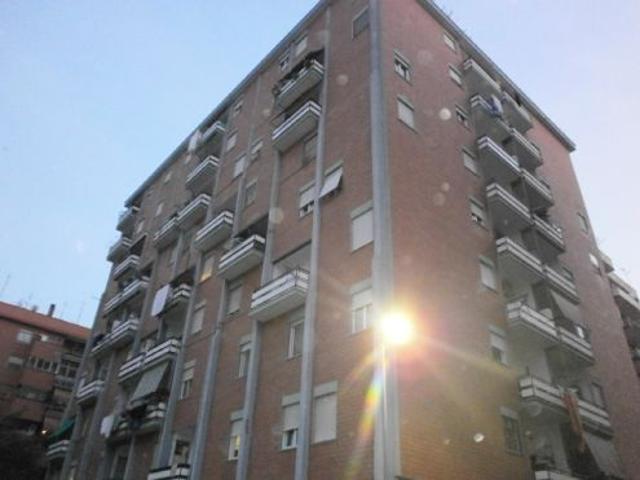 pomezia centro monolocale arredato con terrazzo