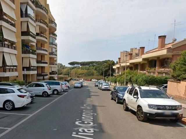 Pomezia elegante bilocale arredato