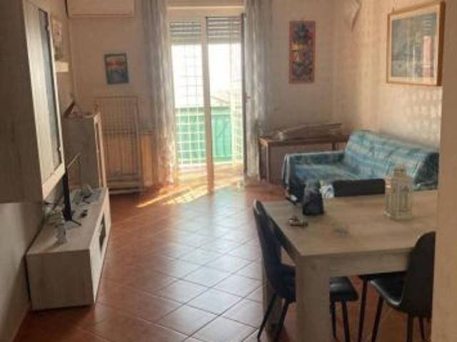 POMEZIA TRILOCALE ARREDATO CON BALCONE