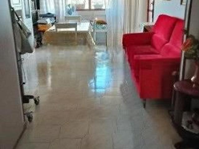 Pomezia trilocale con 2 balconi