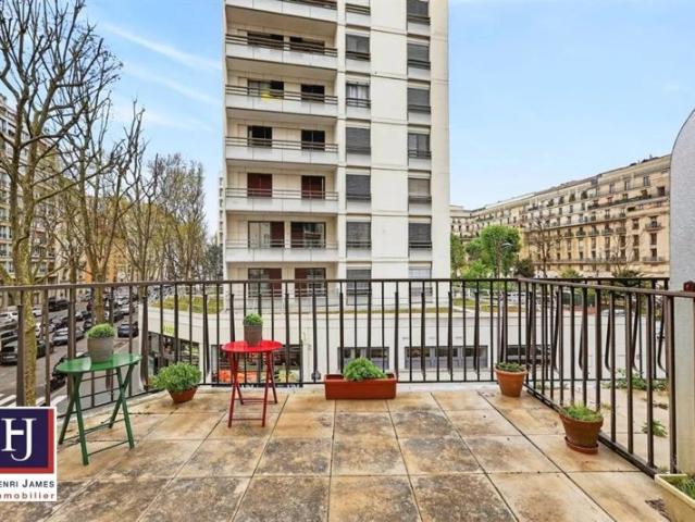 AUTEUIL / MIRABEAU 2 PIECES d'ANGLE avec TERRASSE de 11,75 m²
