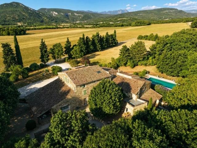 PONT DE BARRET, maison à vendre, 750 m²