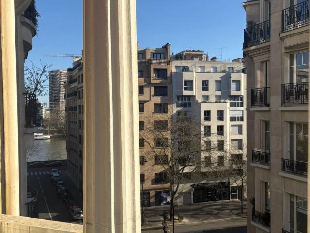 Pont de Grenelle Balcon et Soleil