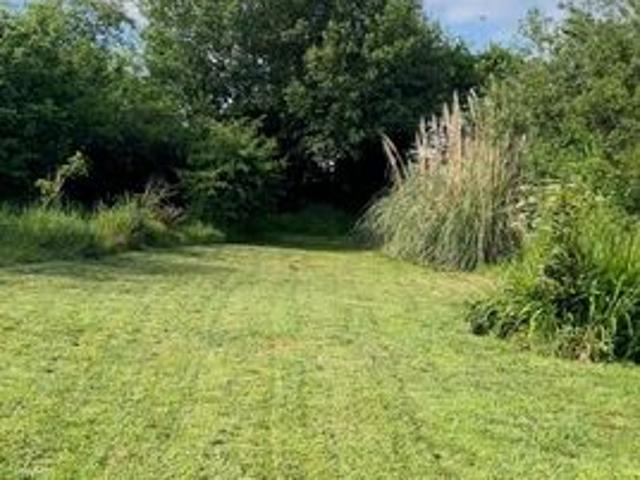 PONT L’ABBÉ – Terrain constructible, borné et viabilisé de 1 678 m²