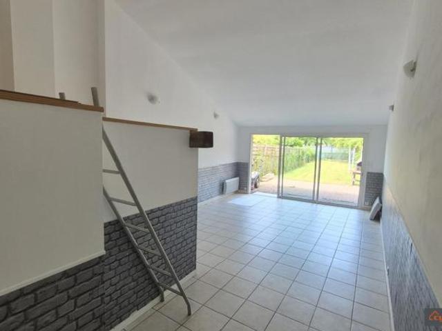 PONT REMY BOURG TOUS COMMERCES MAISON 110M² HABITABLE 2 C