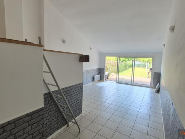 PONT REMY BOURG TOUS COMMERCES MAISON 110M² HABITABLE 2 C