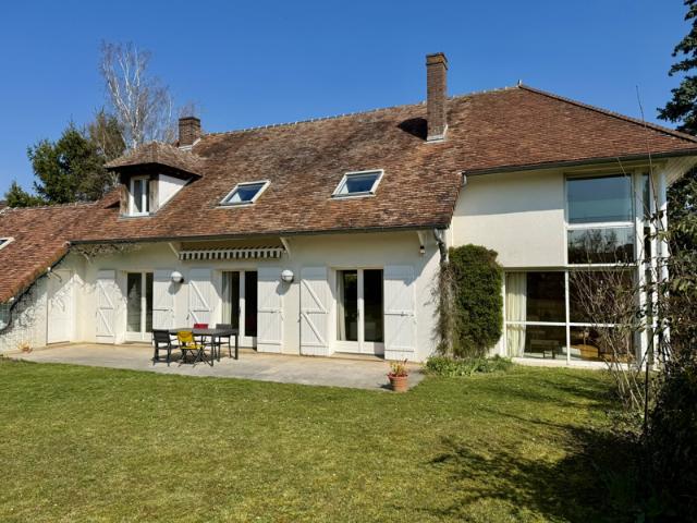 PONT SAINTE MARIE Maison familiale d'exception sur la comm