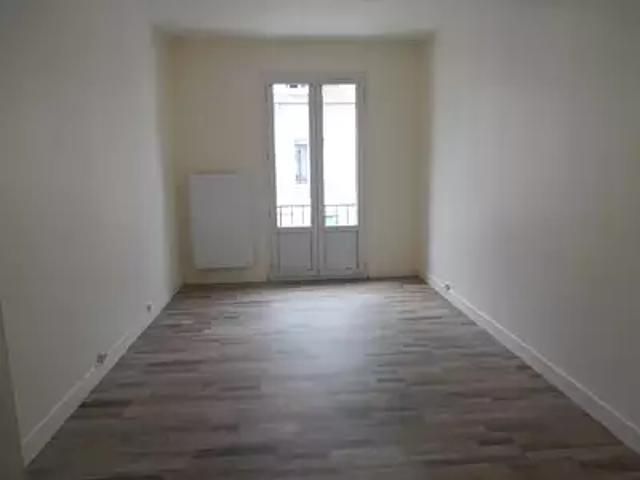 Pont Sainte Maxence 60700 Location appartement 2 pièces t2 au dernier étage parking