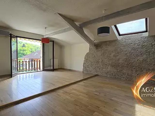 Pontcharra 38530 Achat / Vente appartement 4 pièces t4 au dernier étage