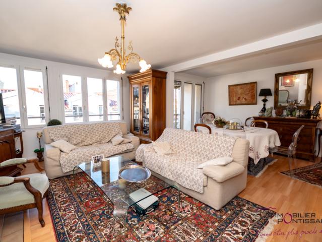 PONTARLIER CENTRE VILLE: DUPLEX DERNIER ETAGE