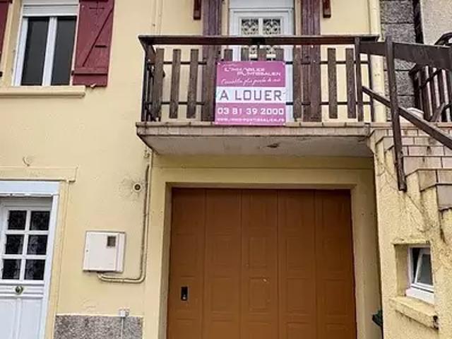 Pontarlier 25300 Location appartement 2 pièces t2 au dernier étage