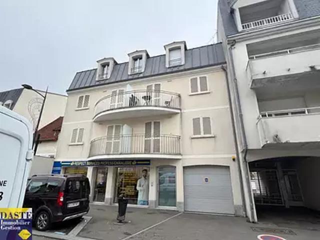 Pontault Combault 77340 Location appartement 1 pièce t1 au dernier étage