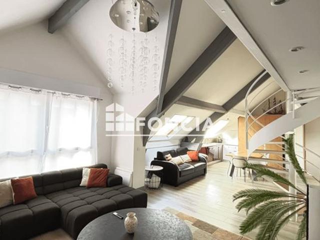 Pontault Combault Duplex esprit Loft en cœur de ville, petite copropriété, calme absolu
