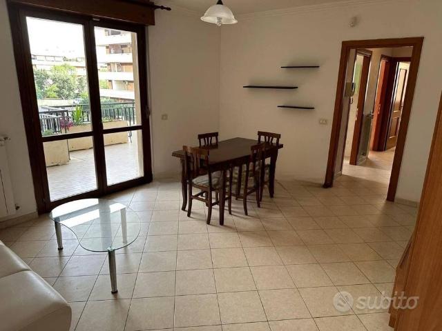 PONTE DI NONA TRILOCALe CON TERRAZZO PRIVATO