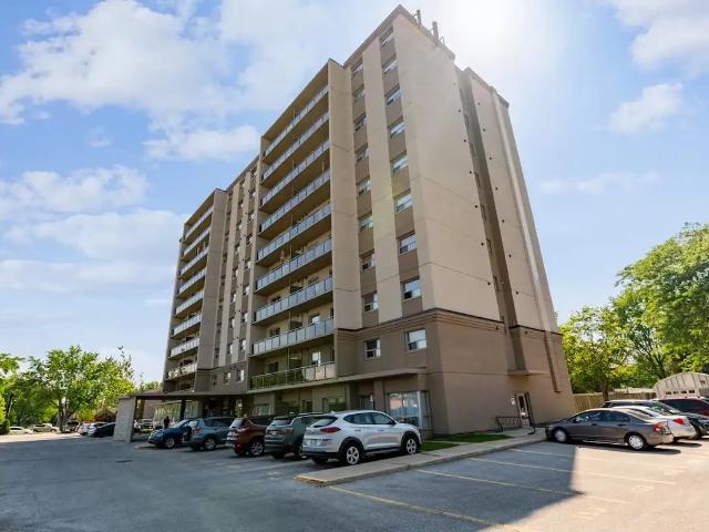 Pontiac Court Highrise