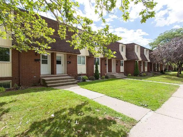Pontiac Court Townhomes