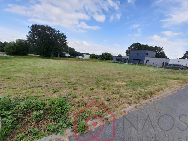 Pontivy – Terrain constructible 636 m² – Emplacement idéal !