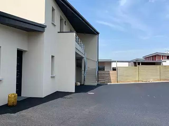 Pontivy 56300 Location appartement 1 pièce t1 au dernier étage