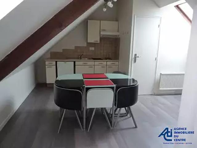 Pontivy 56300 Location appartement 1 pièce t1 au dernier étage