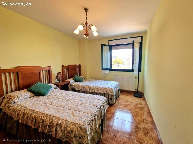 Ponemos en VENTA este Bajo con terraza y amplia cochera cerrada en Tapia de Casariego