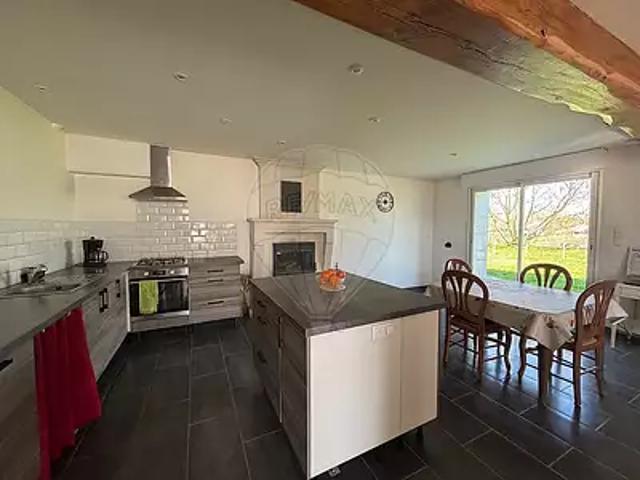 Pons 17800 Achat / Vente maison 7 pièces t7
